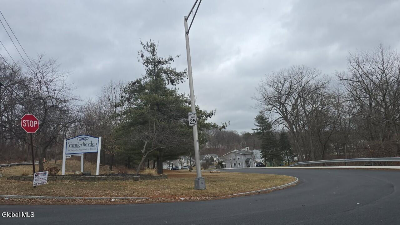 78 Wynantskill Way Troy, NY 12180 - Photo 3 of 4 1000637315