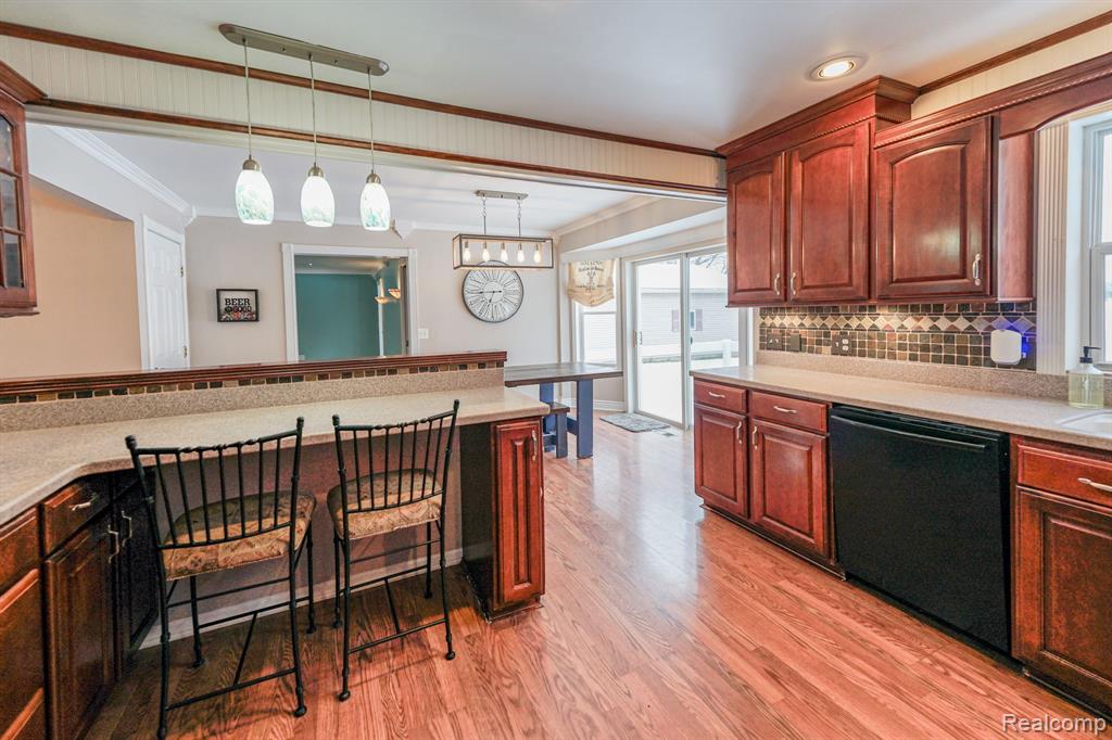 2528 North Lapeer Road Lapeer, MI 48446 - Photo 11 of 39