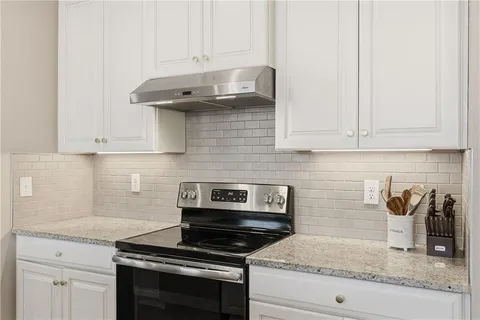 $525,000 | 153 Saddle Ridge Drive, Oakdale, PA 15071