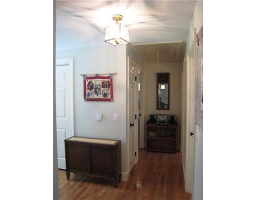 18 Applegate Lane, Unit 9 Falmouth, ME 04105 - Photo 14 of 25 Interior Space/Layout.