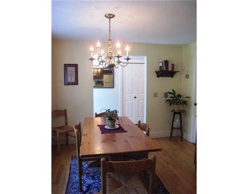 18 Applegate Lane, Unit 9 Falmouth, ME 04105 - Photo 6 of 25 Dining Room.