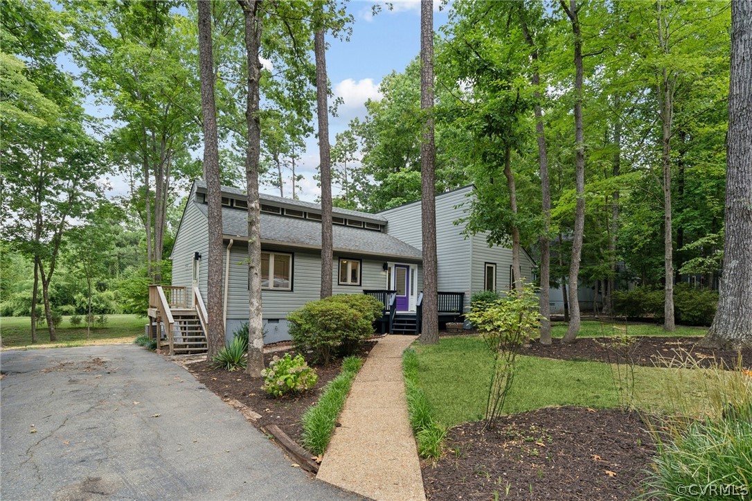 13914 Barnes Spring Road Midlothian, VA 23112 - Photo 3 of 33 front view of a house with a yard