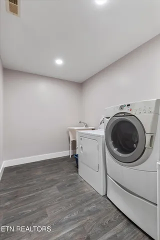 $629,000 | 354 Fairway Drive, Dandridge, TN 37725