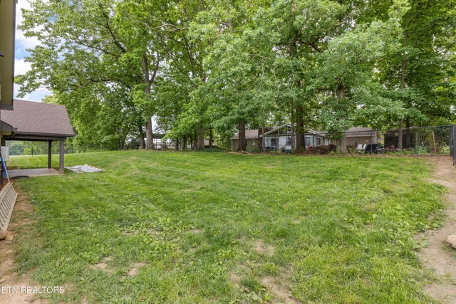 $629,000 | 354 Fairway Drive, Dandridge, TN 37725