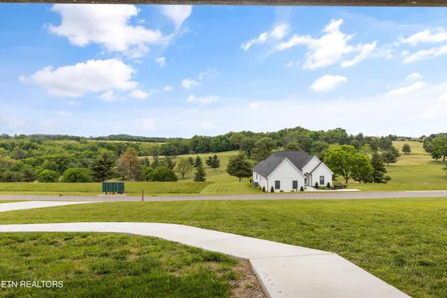 $629,000 | 354 Fairway Drive, Dandridge, TN 37725