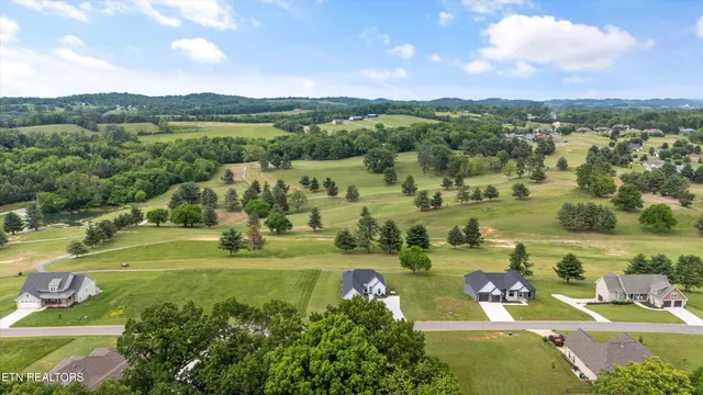 $629,000 | 354 Fairway Drive, Dandridge, TN 37725