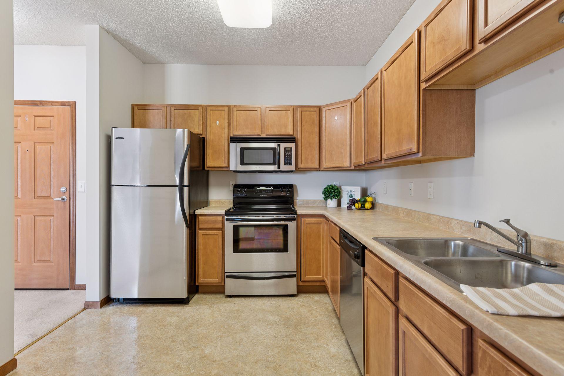 114200 Hundertmark Road, Unit 404 Chaska, MN 55318 - Photo 13 of 47 Gallery Image 13
