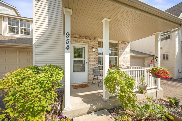 $265,000 | 954 Conner Street, Chaska, MN 55318