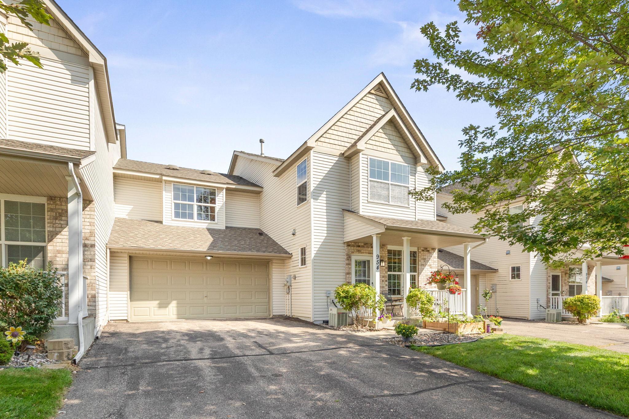 954 Conner Street Chaska, MN 55318 - Photo 2 of 25