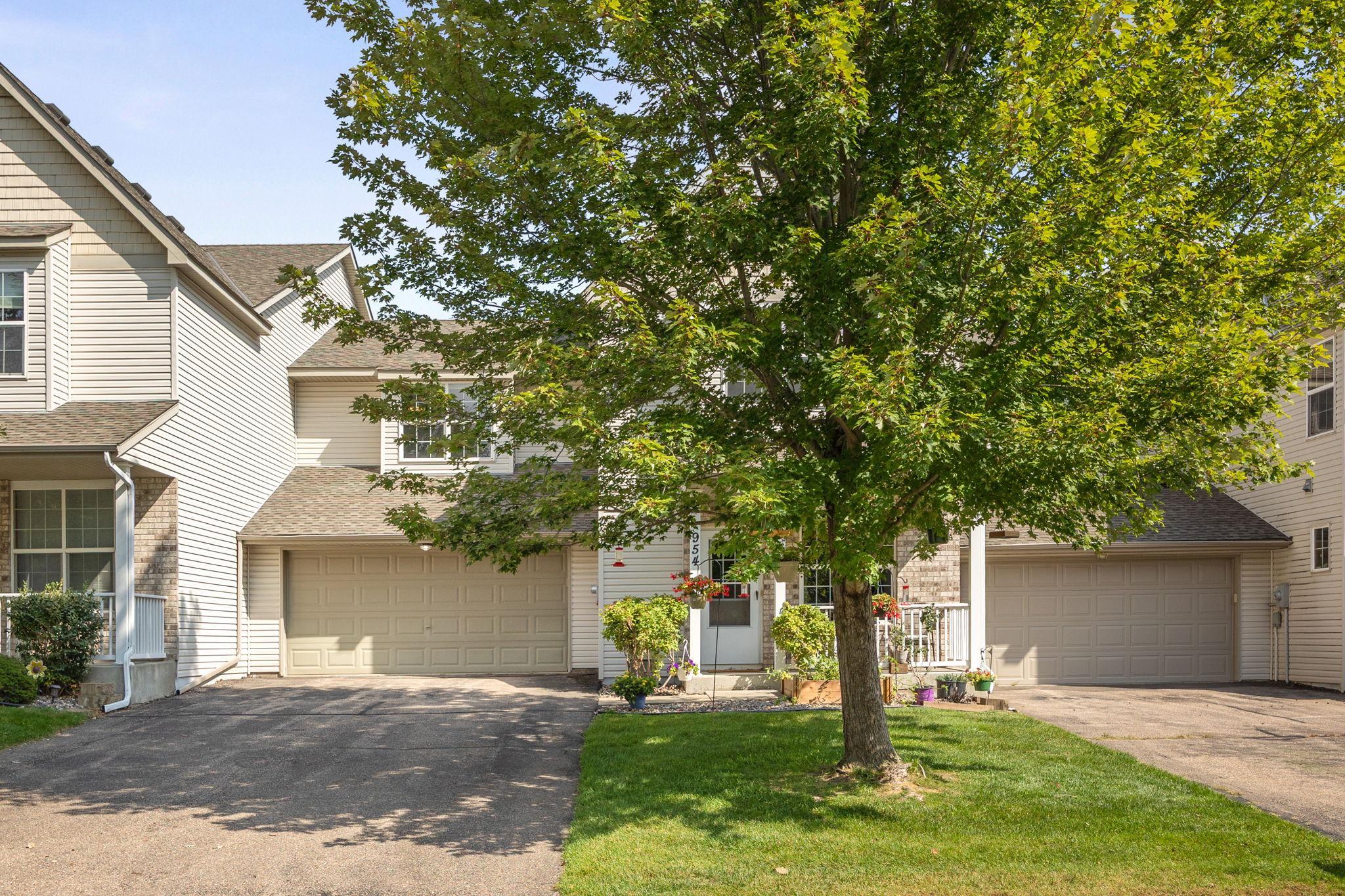 954 Conner Street Chaska, MN 55318 - Photo 3 of 25