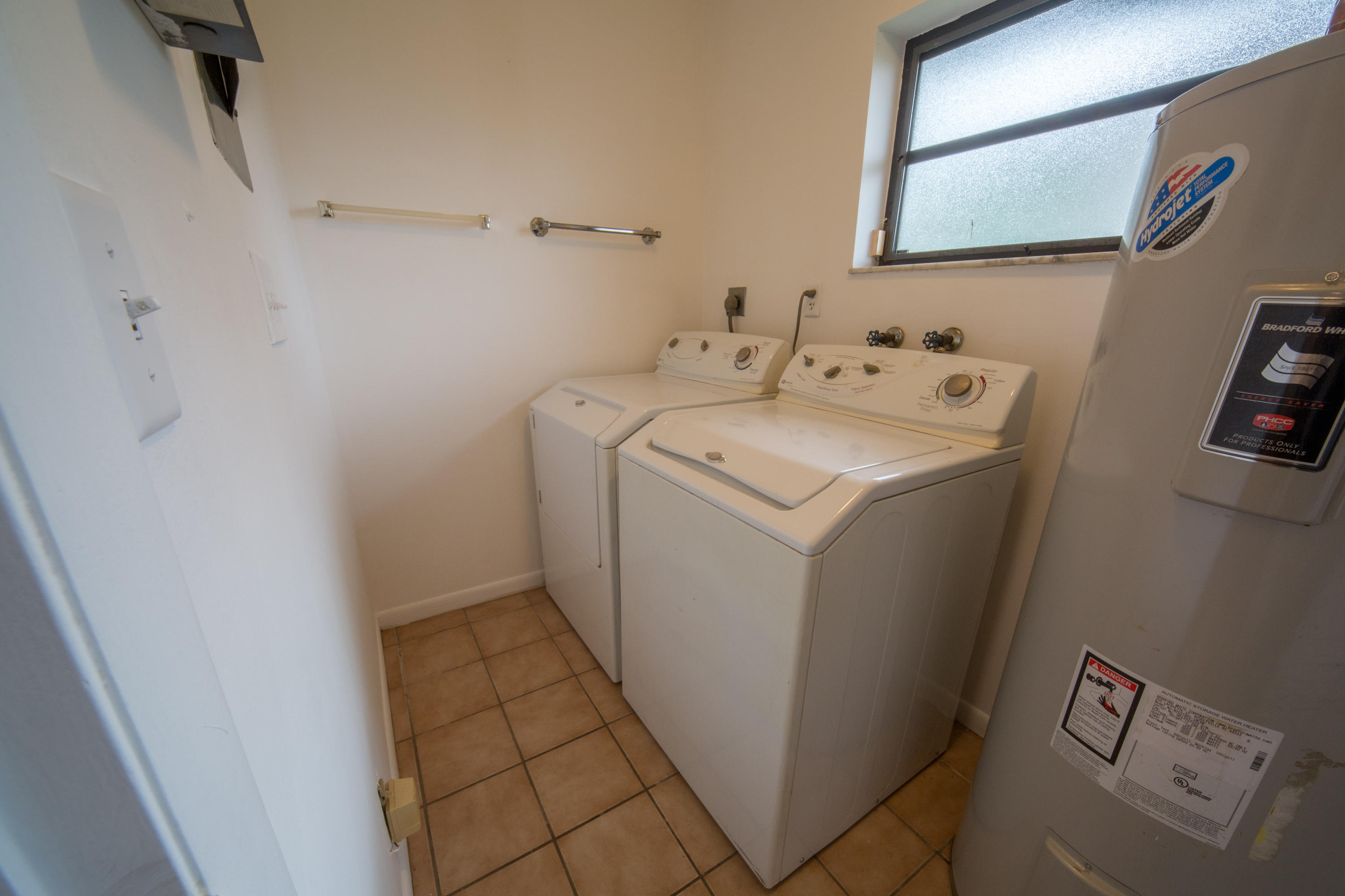 6286 Amberwoods Drive Boca Raton, FL 33433 - Photo 18 of 24 Laundry Room