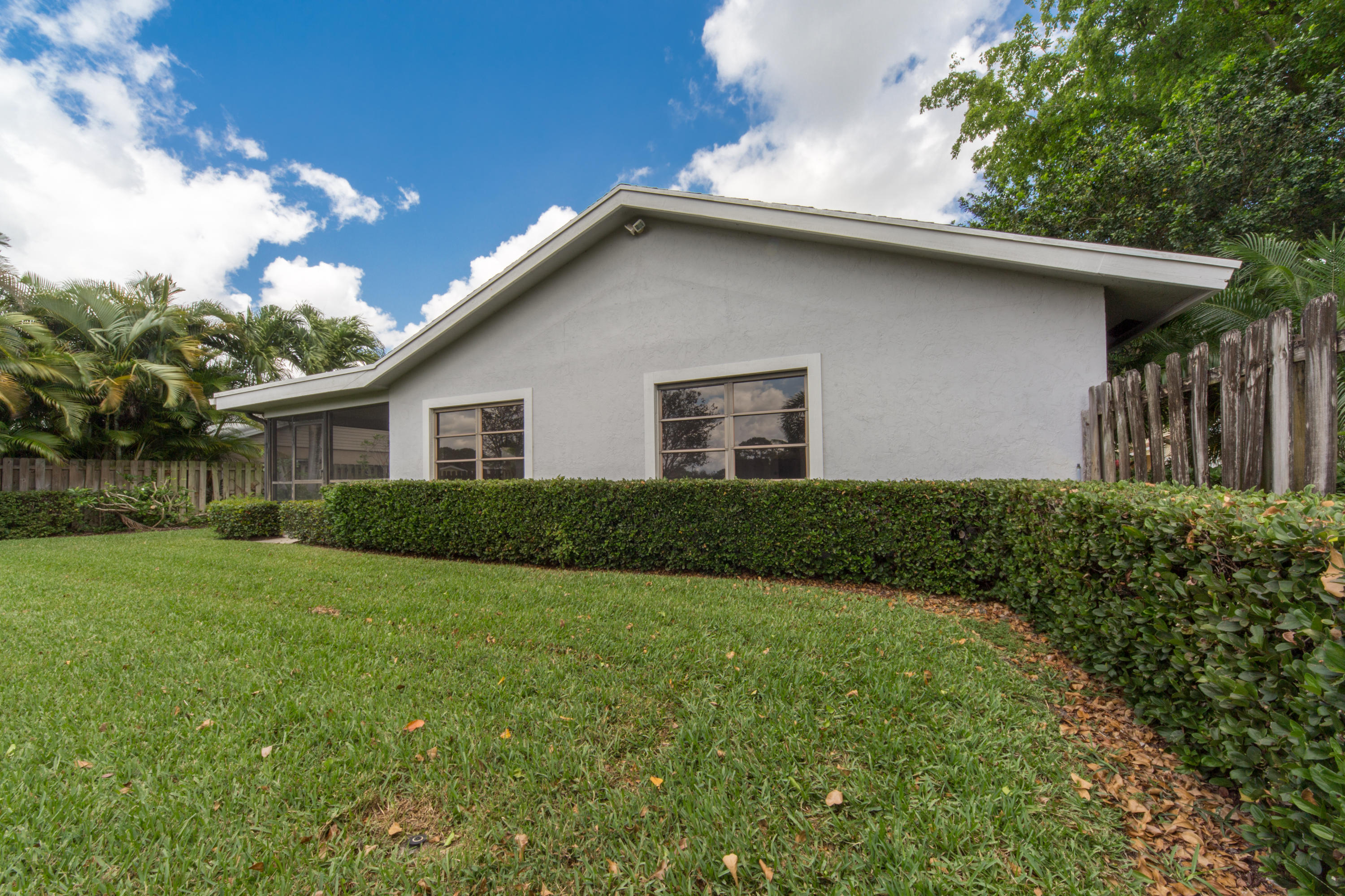 6286 Amberwoods Drive Boca Raton, FL 33433 - Photo 22 of 24 Back Yard
