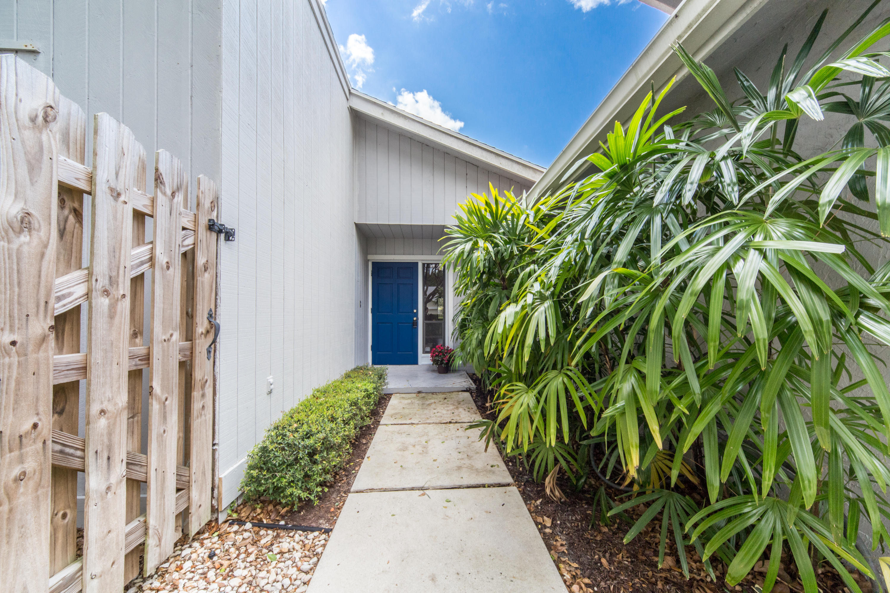 6286 Amberwoods Drive Boca Raton, FL 33433 - Photo 3 of 24 Front Door