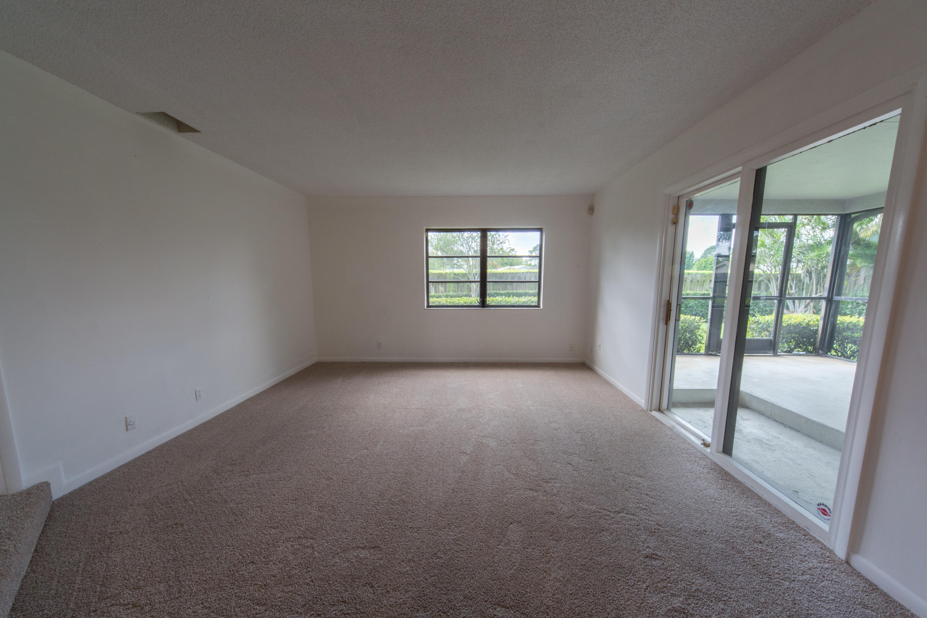 6286 Amberwoods Drive Boca Raton, FL 33433 - Photo 6 of 24 Living Room