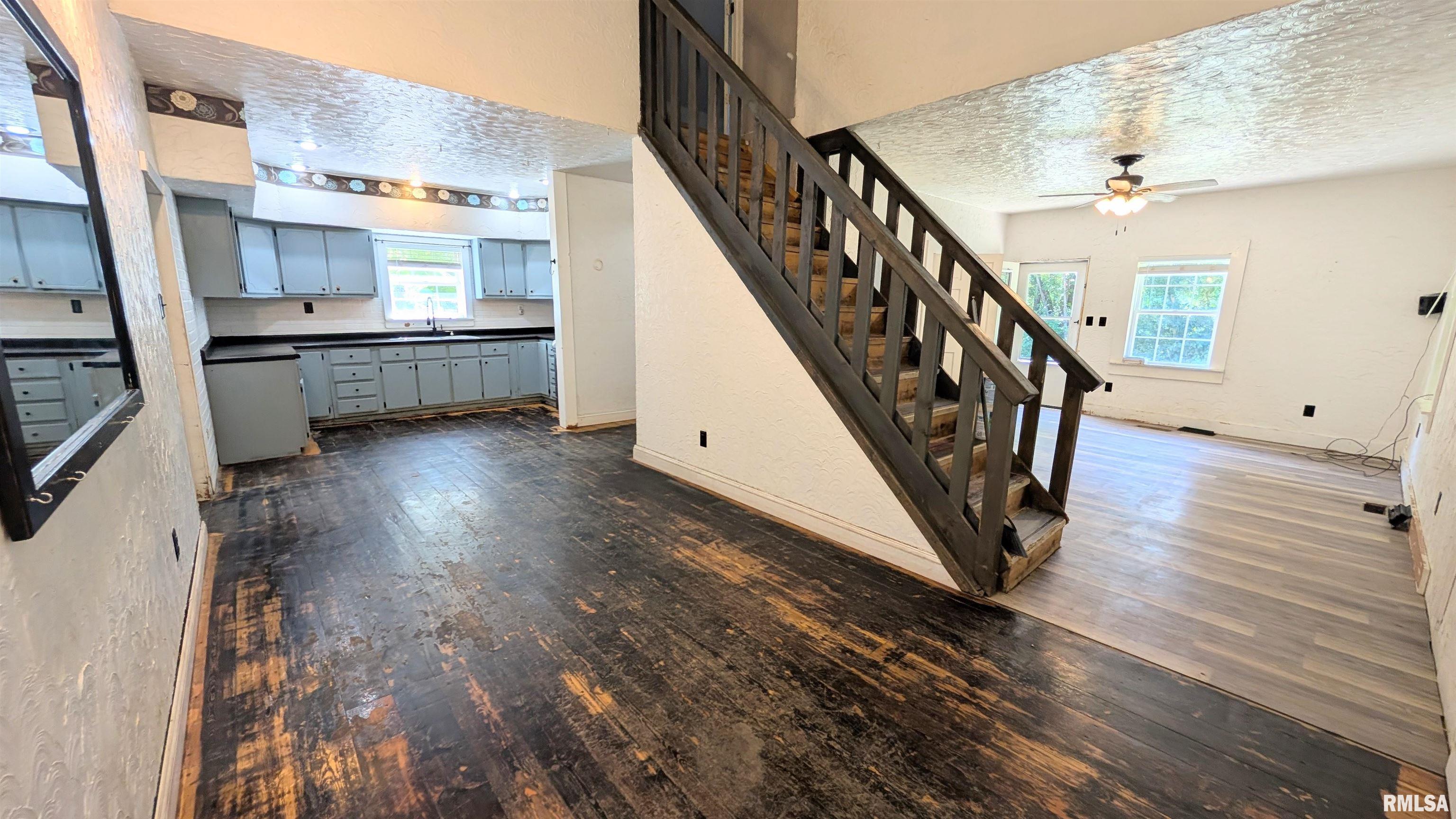 434 Wesley Road Creve Coeur, IL 61610 - Photo 6 of 25 Gallery Image 6