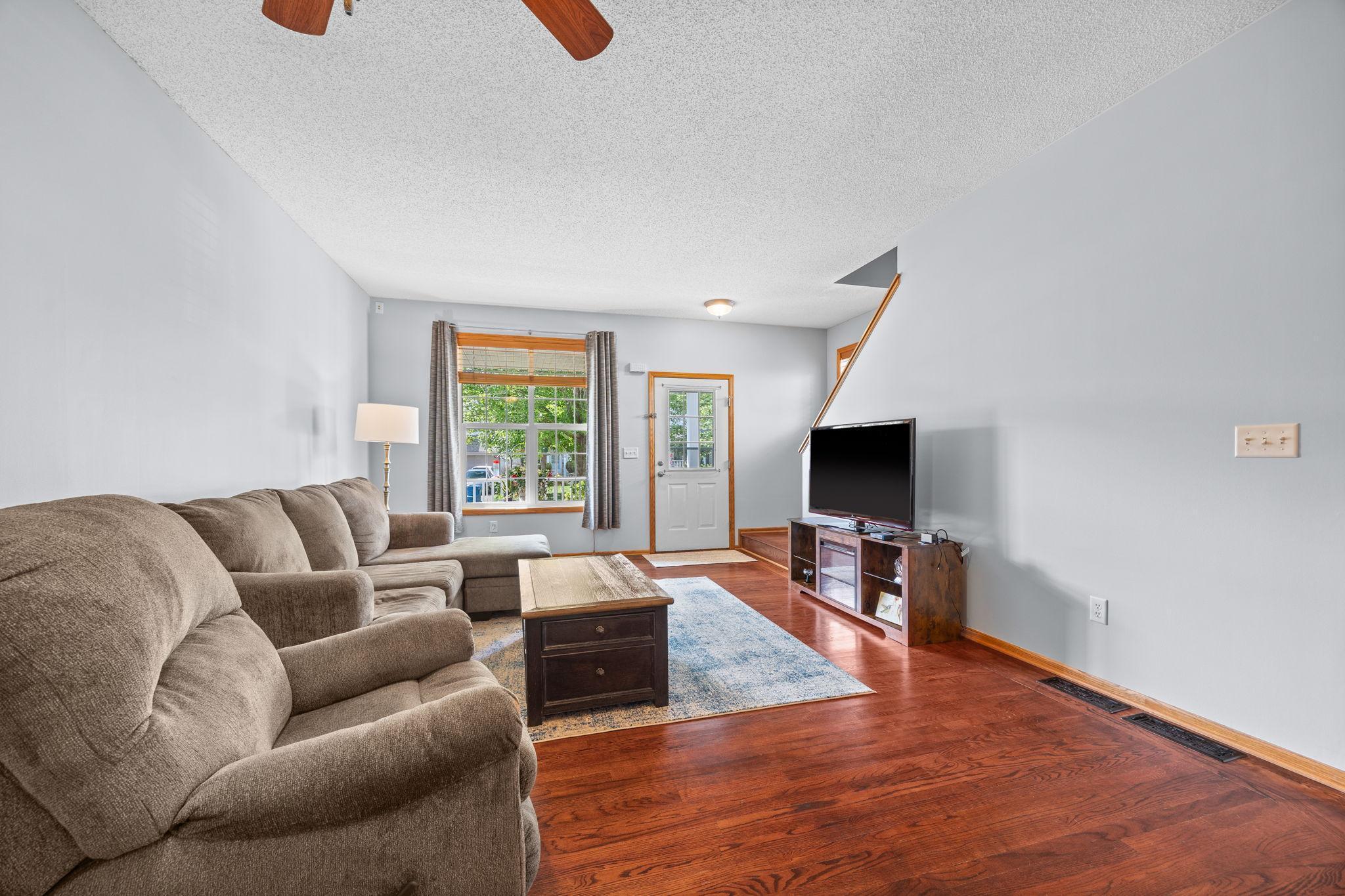 954 Conner Street Chaska, MN 55318 - Photo 4 of 21