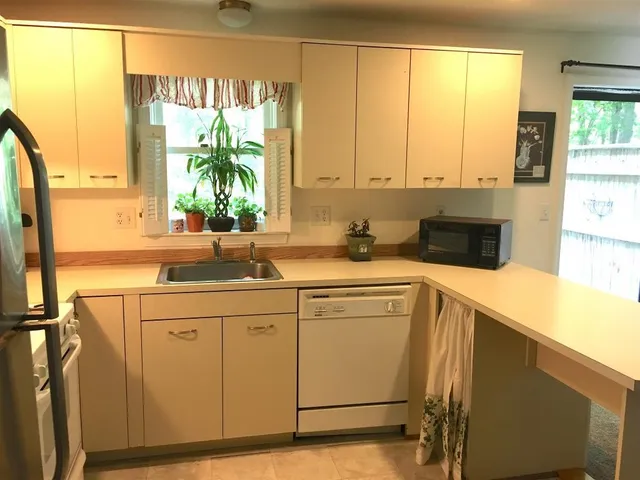 $2,500 | 32 Birchwood Drive, Milford, NH 03055