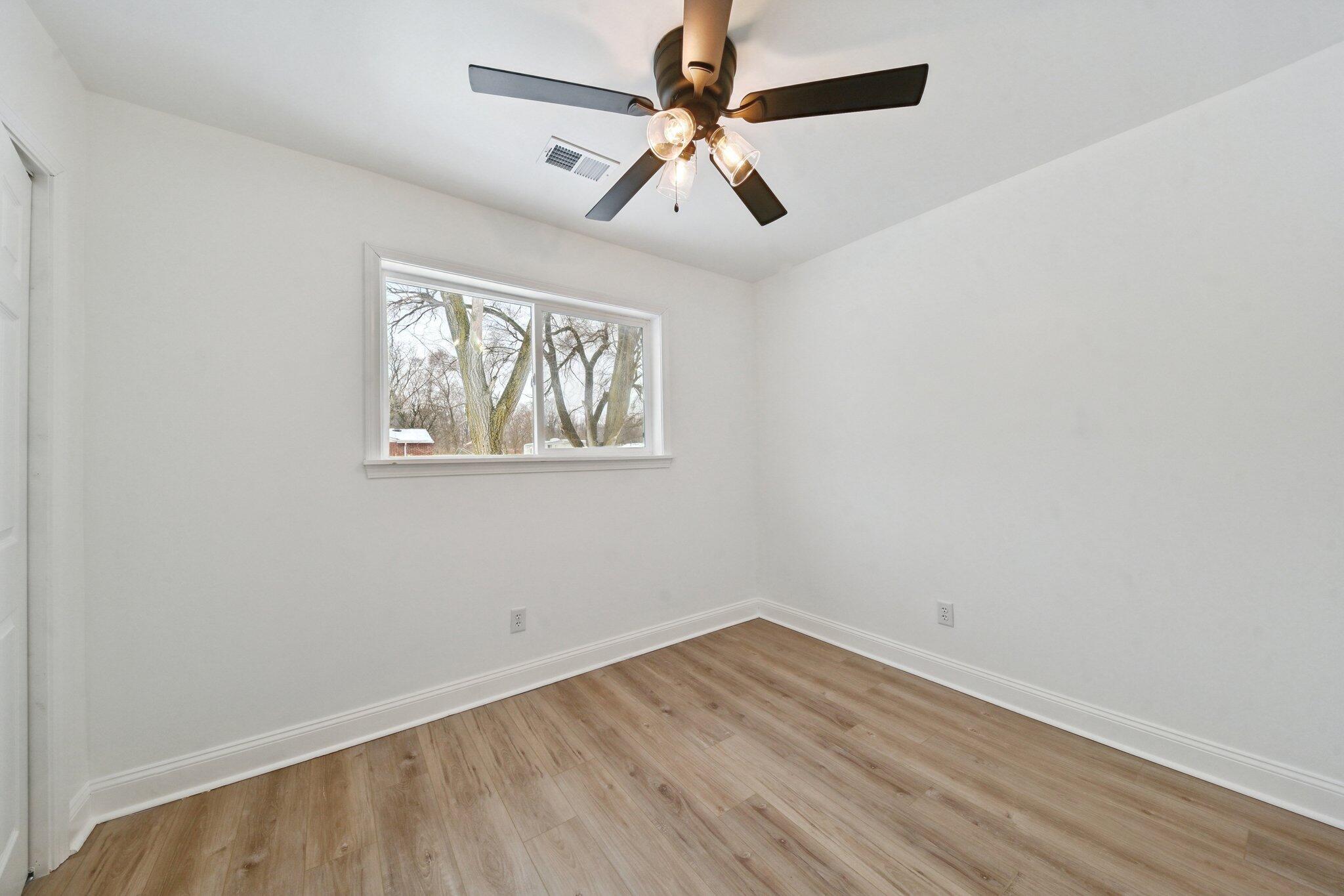 984 Stevenson Street Gary, IN 46406 - Photo 14 of 18 2048x1365