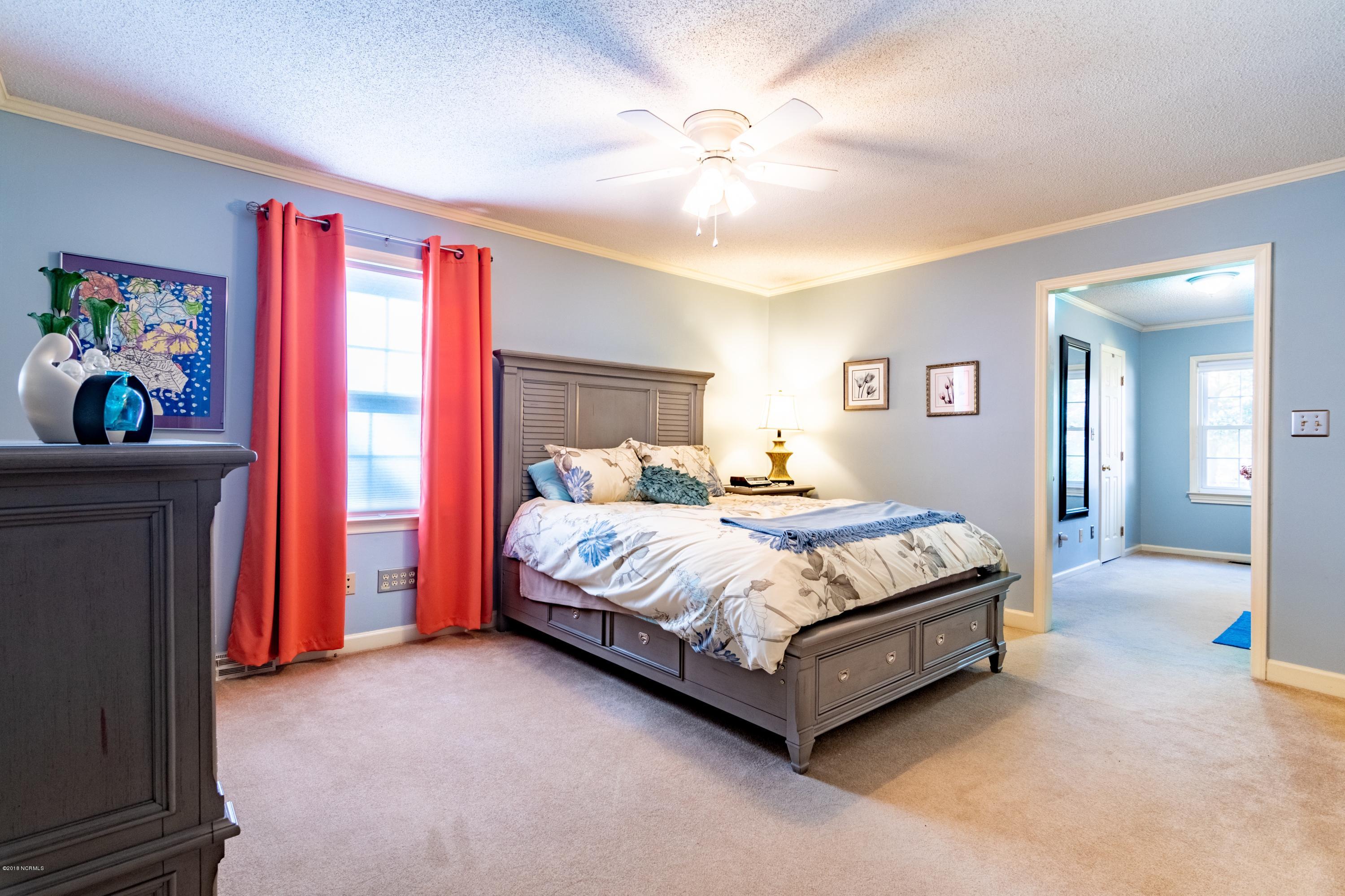 106 Lawson Road Washington, NC 27889 - Photo 14 of 33 014 Master Bedroom Suite