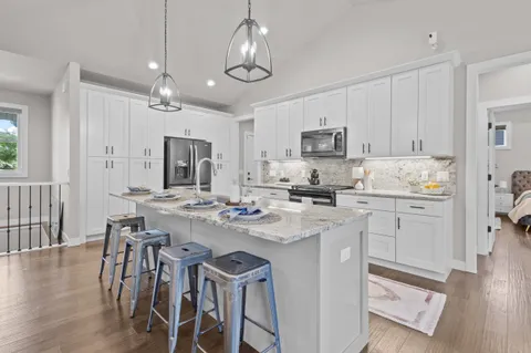 $695,000 | 816 Damascus Trail, Cottage Grove, WI 53527