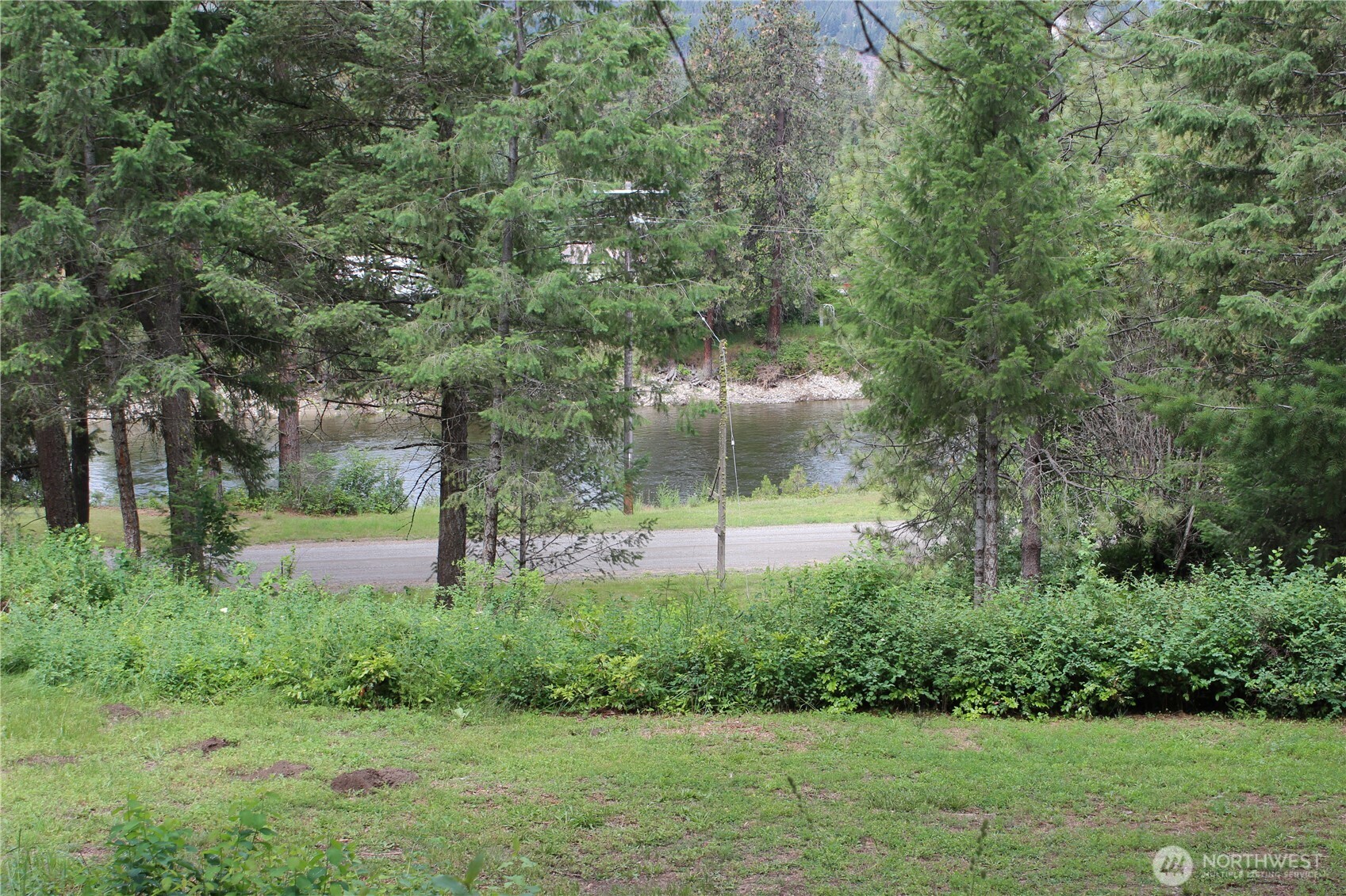 2394 Kettle River Road, Unit B Kettle Falls, WA 99141 - Photo 3 of 39 Gallery Image 3