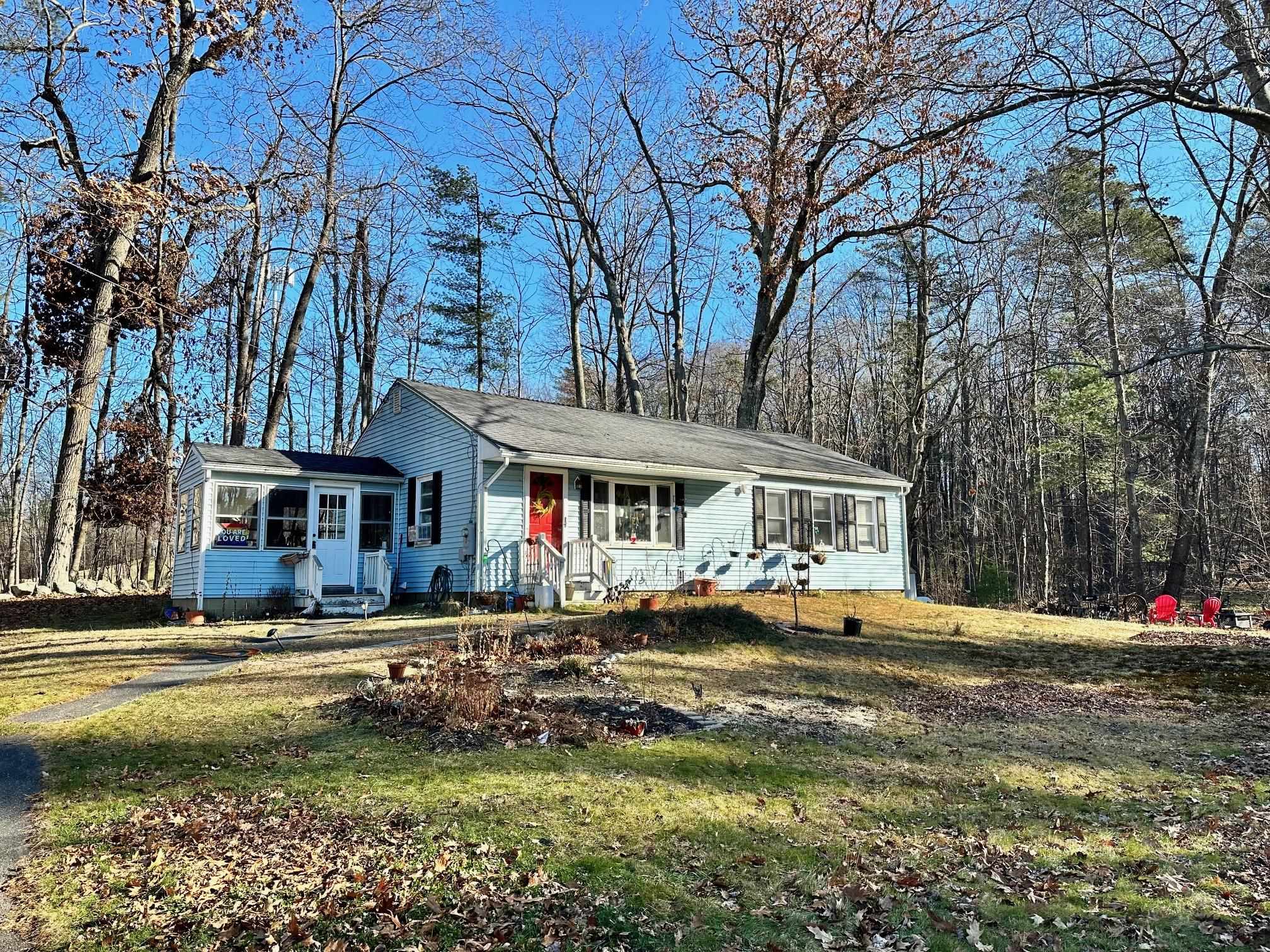 19 New Road Newmarket, NH 03857 - Photo 1 of 17
