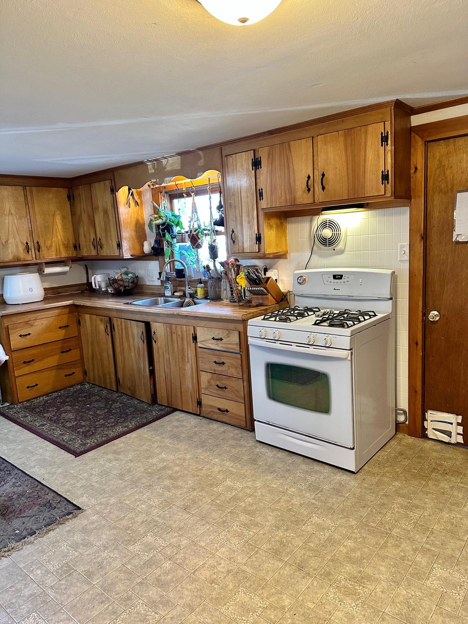 19 New Road Newmarket, NH 03857 - Photo 14 of 17