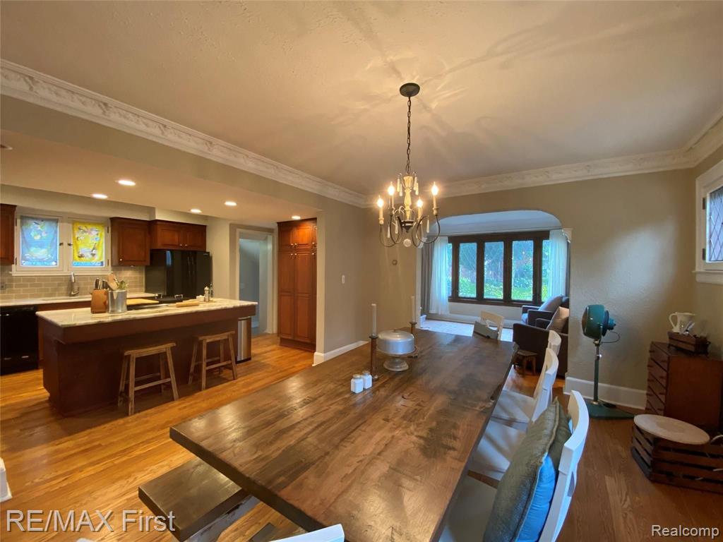 240 Fisher Road Grosse Pointe Farms, MI 48230 - Photo 9 of 54