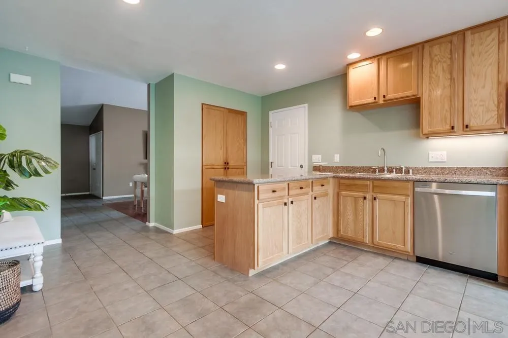 14230 Match Point Drive Poway, CA 92064 - Photo 12 of 70