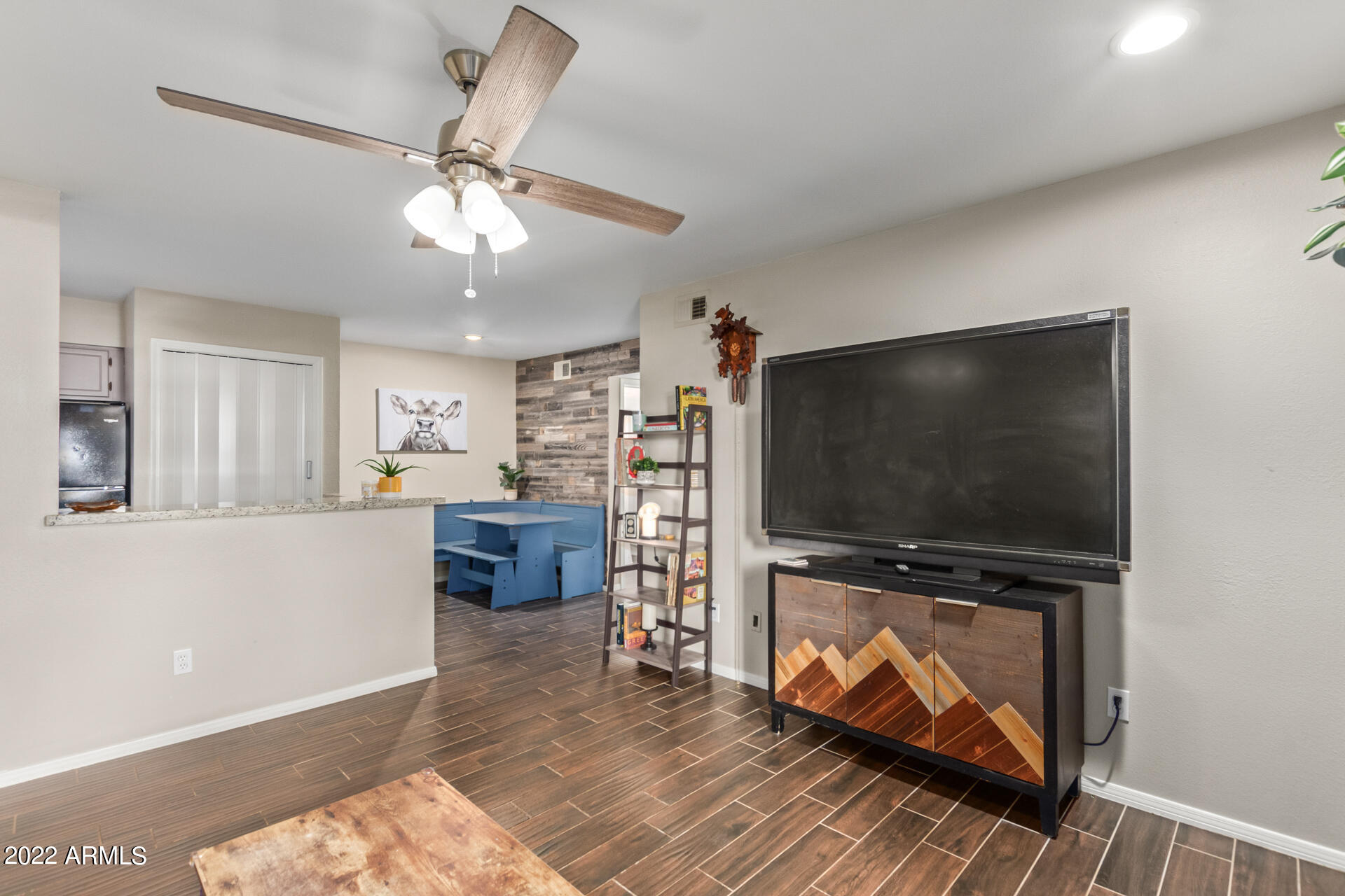 533 West Guadalupe Road, Unit 1013 Mesa, AZ 85210 - Photo 5 of 22 05 - Guadalupe