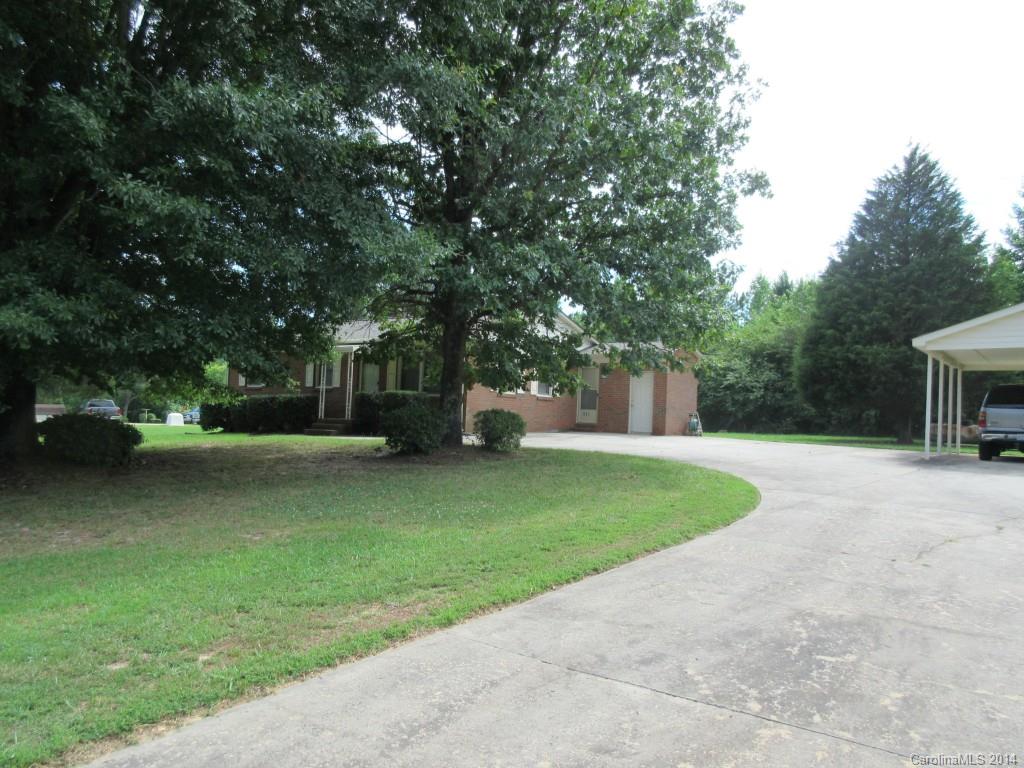 521 Mariposa Road Stanley, NC 28164 - Photo 2 of 15