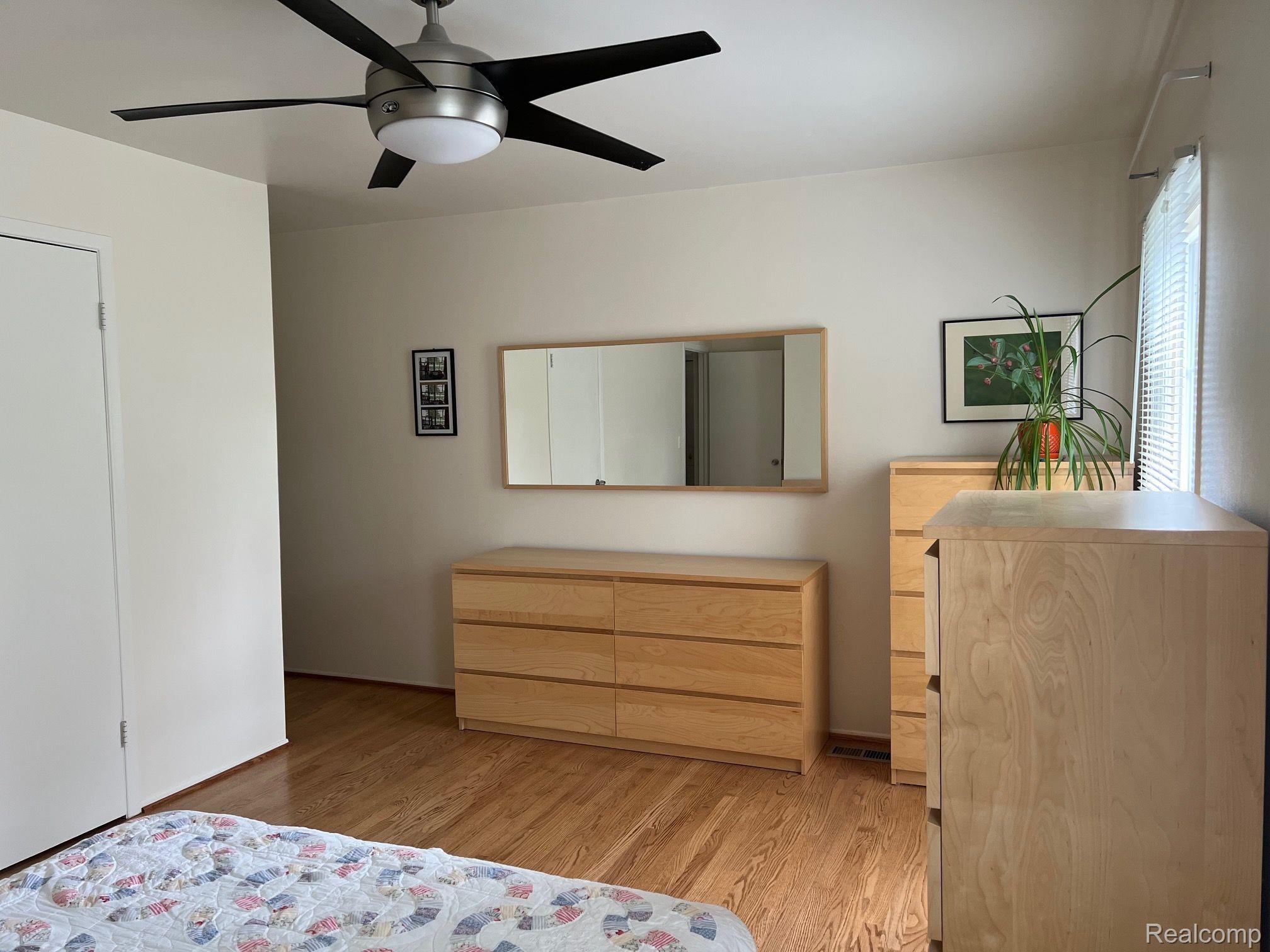 1185 Pine Ridge Court Rochester, MI 48306 - Photo 11 of 21 Primary bedroom with view to entrance of bath