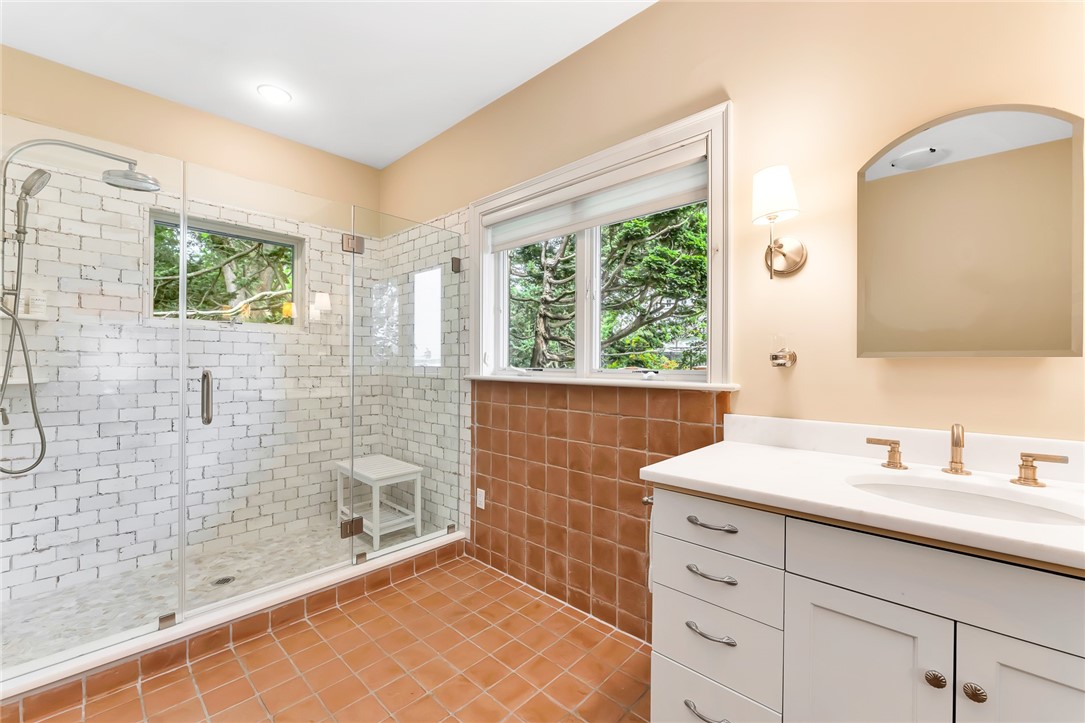 515 Indian Avenue Middletown, RI 02842 - Photo 19 of 49