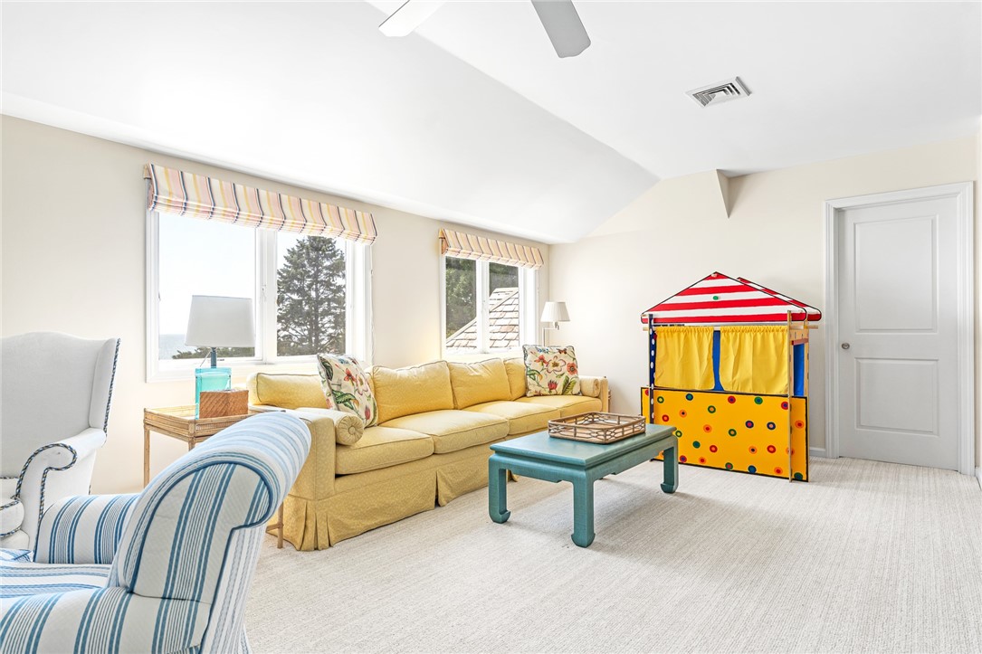 515 Indian Avenue Middletown, RI 02842 - Photo 21 of 49