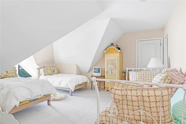 $8,475,000 | 515 Indian Avenue, Middletown, RI 02842
