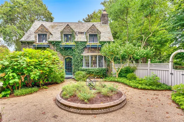 $8,475,000 | 515 Indian Avenue, Middletown, RI 02842