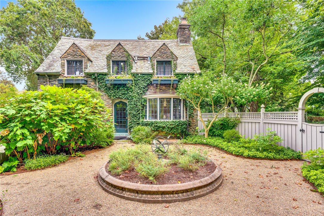 515 Indian Avenue Middletown, RI 02842 - Photo 29 of 49