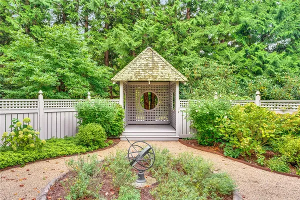 $8,475,000 | 515 Indian Avenue, Middletown, RI 02842