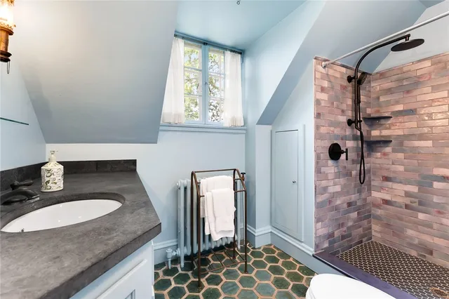 $8,475,000 | 515 Indian Avenue, Middletown, RI 02842