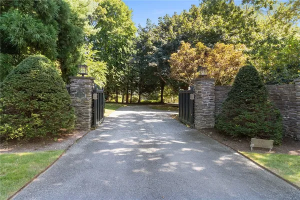 $8,475,000 | 515 Indian Avenue, Middletown, RI 02842