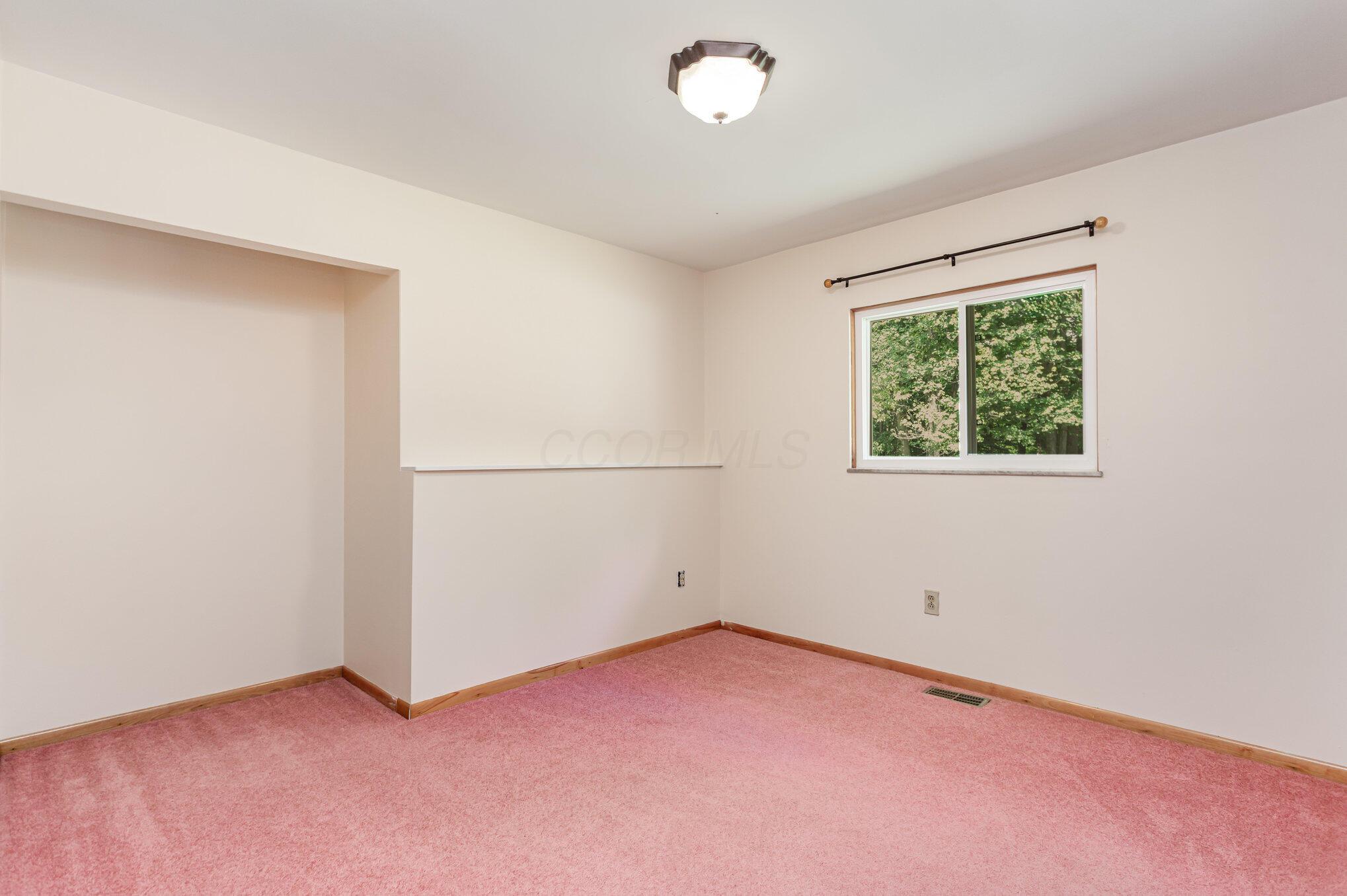 5345 Raccoon Run Road Johnstown, OH 43031 - Photo 14 of 21 Bedroom