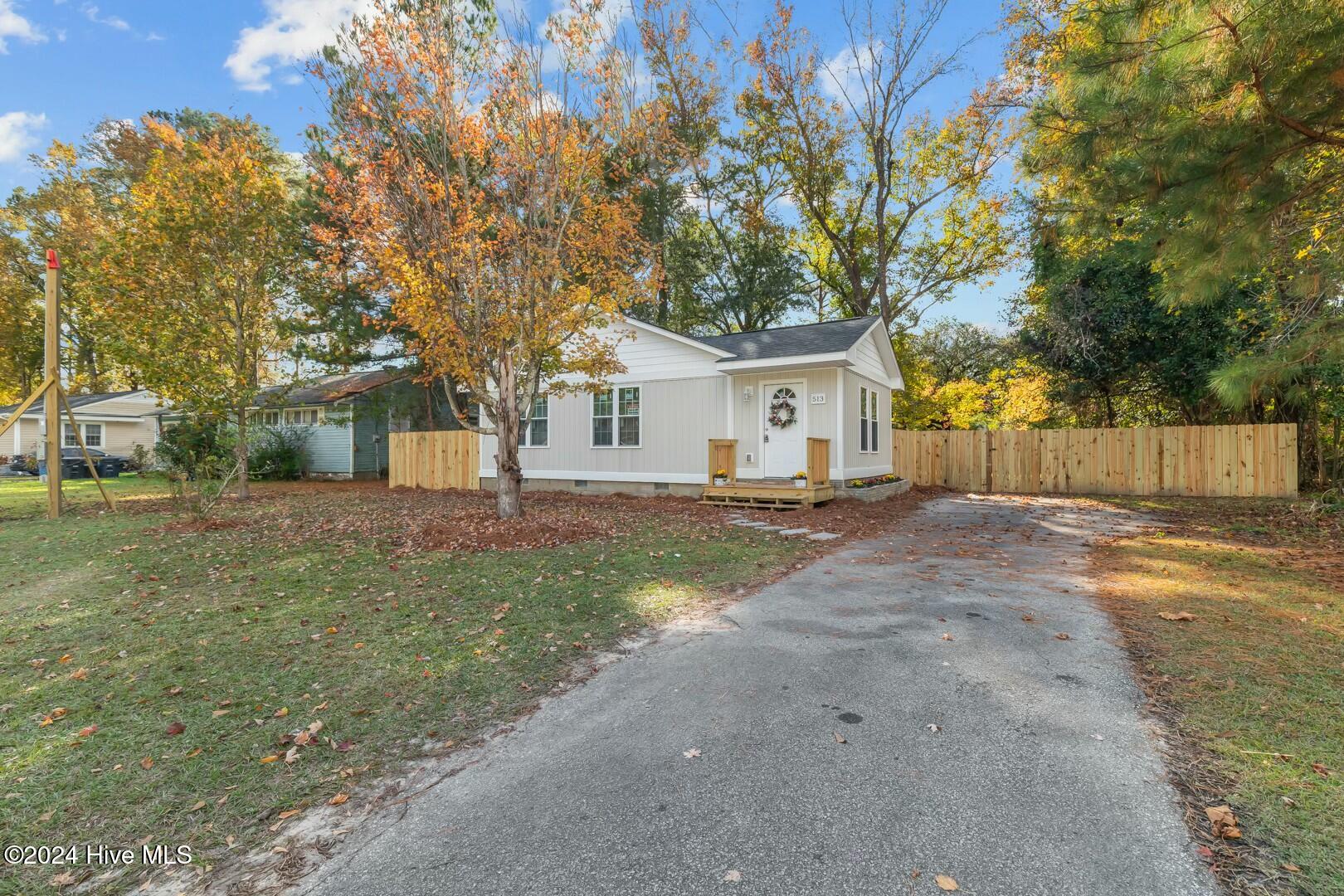 513 Oak Lane Jacksonville, NC 28540 - Photo 5 of 39 tempImage70lrhM