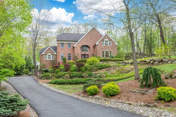 $1,100,000 | 11 Surrey Lane, Sparta, NJ 07871