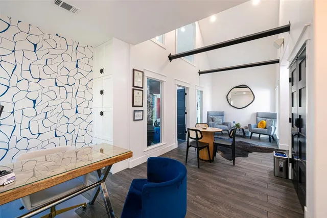 $950 | 2430 Cromwell Circle, Unit 408, Austin, TX 78741