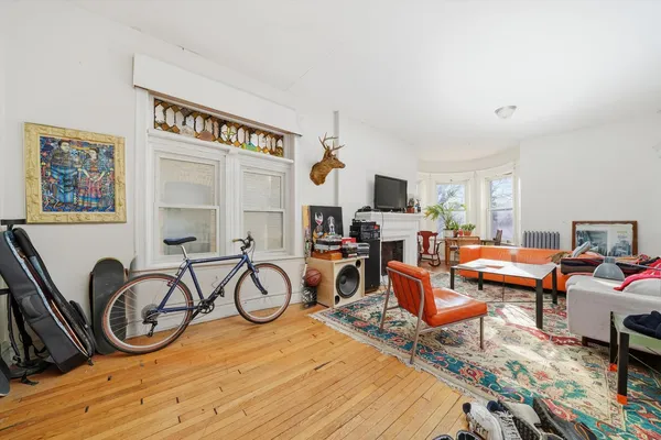 $1,950,999 | 3136 West Logan Boulevard, Chicago, IL 60647