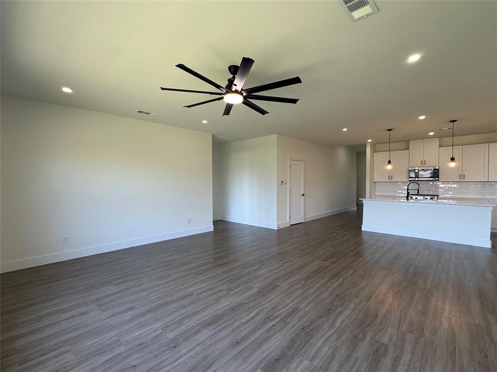 220 Reliance Road Godley, TX 76044 - Photo 10 of 22 Gallery Image 10