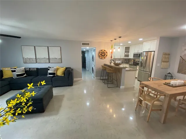 $2,500 | Kendale Lakes West, Miami, FL 33193