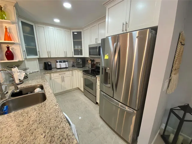 $2,500 | Kendale Lakes West, Miami, FL 33193