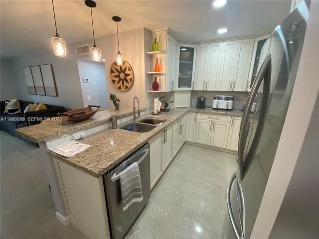 $2,500 | Kendale Lakes West, Miami, FL 33193