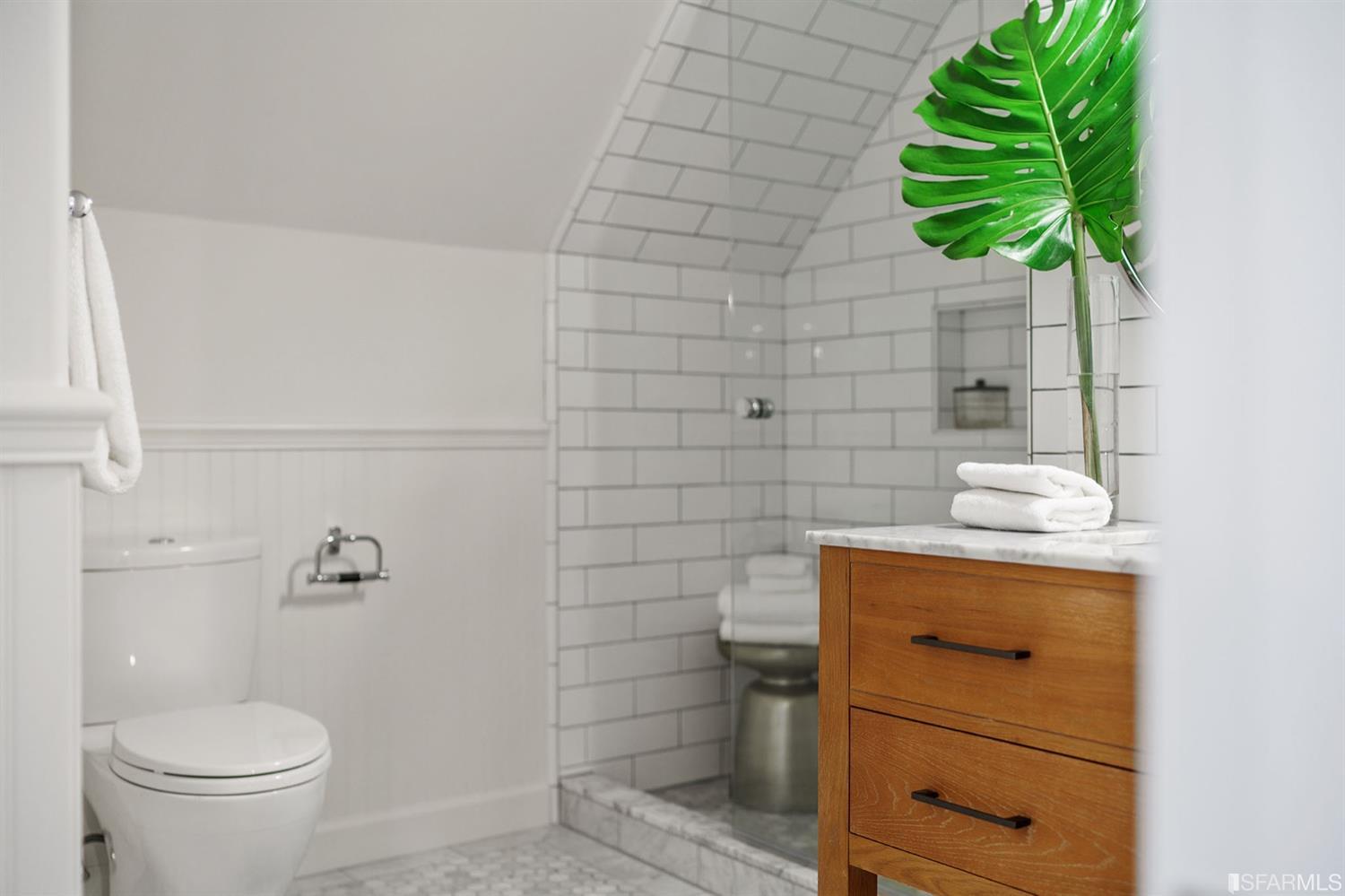 617 Broderick Street, Unit B San Francisco, CA 94117 - Photo 15 of 36 a bathroom with a toilet and a sink